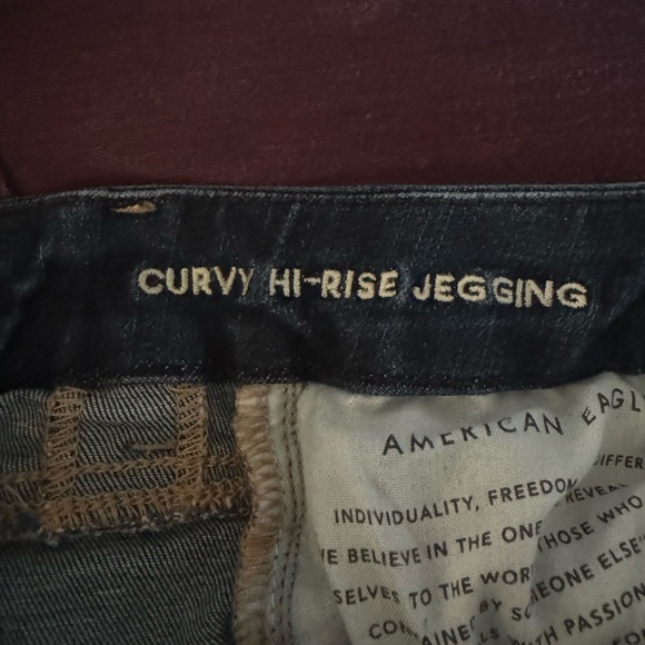 American Eagle Women’s Next Level Stretch Curvy High-Rise Jeggings - Picture 3 of 4